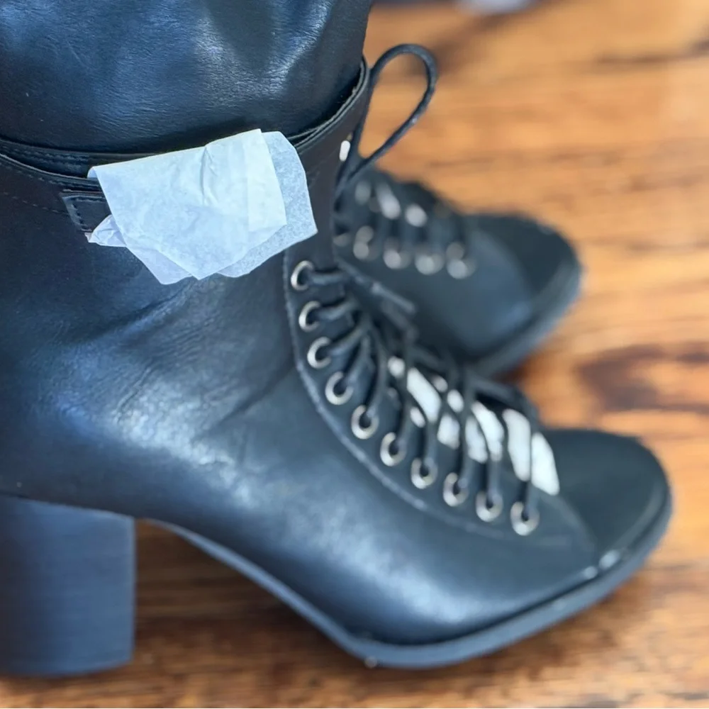Black Peep Toe Knee-High Lace-Up Boots